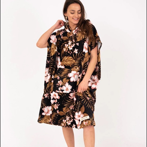 ☀️RIP CURL☀️ PLAYABELLA HOODED BEACH TOWEL - Picture 9 of 15